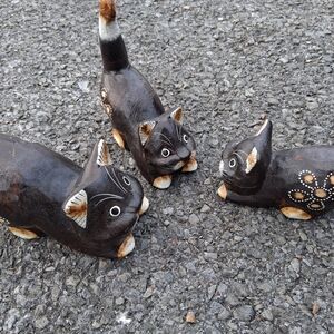 Handcrafted Brown Cat Figurines For Dominican Repulblic.